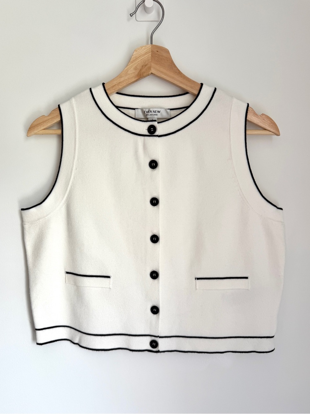 Ever New White & Black Contrast Knit Vest – Size S